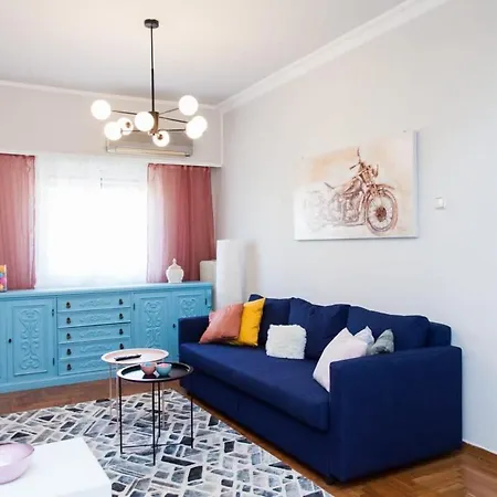 Cosy 2 Bd Apt Near Metaxourgio Area Apartment
