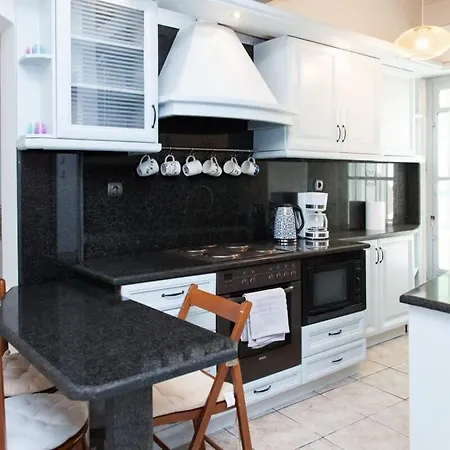 Cosy 2 Bd Apt Near Metaxourgio Area Apartment Athens