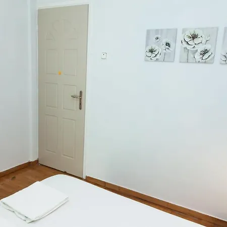 Cosy 2 Bd Apt Near Metaxourgio Area * Athens