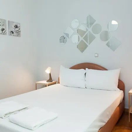 Cosy 2 Bd Apt Near Metaxourgio Area Athens