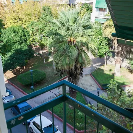 Apartment Cosy 2 Bd Apt Near Metaxourgio Area